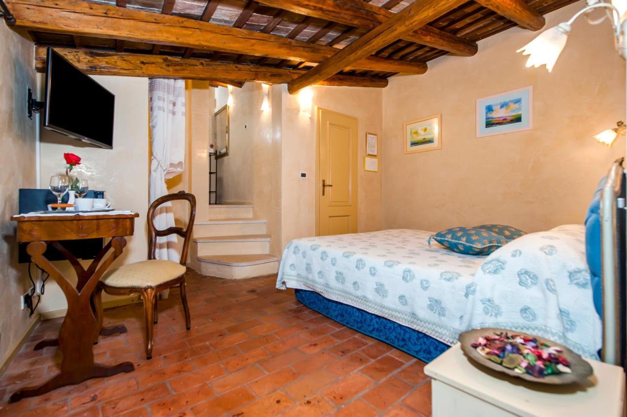 Residence Porta Antica Centro Storico Rovinj Exterior photo