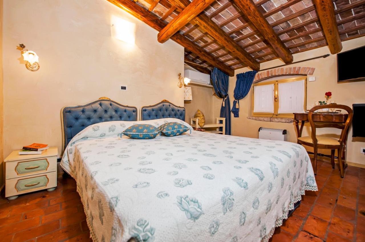 Residence Porta Antica Centro Storico Rovinj Exterior photo