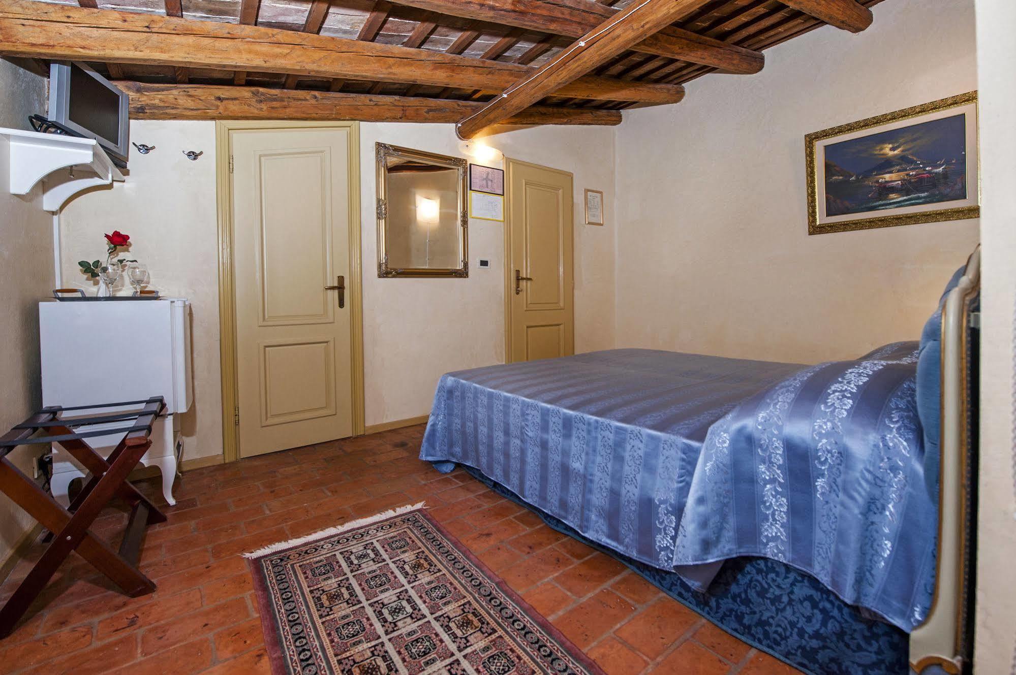 Residence Porta Antica Centro Storico Rovinj Exterior photo