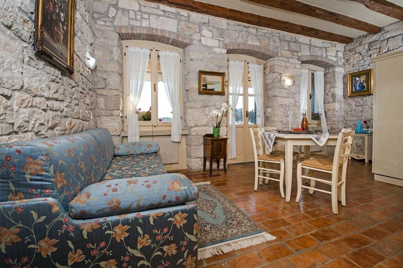 Residence Porta Antica Centro Storico Rovinj Exterior photo